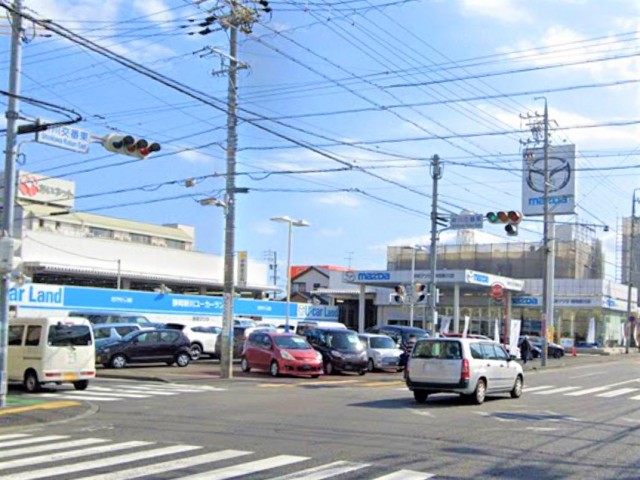 ３．そのまま直進し「新川交番東」の交差点を左折します。